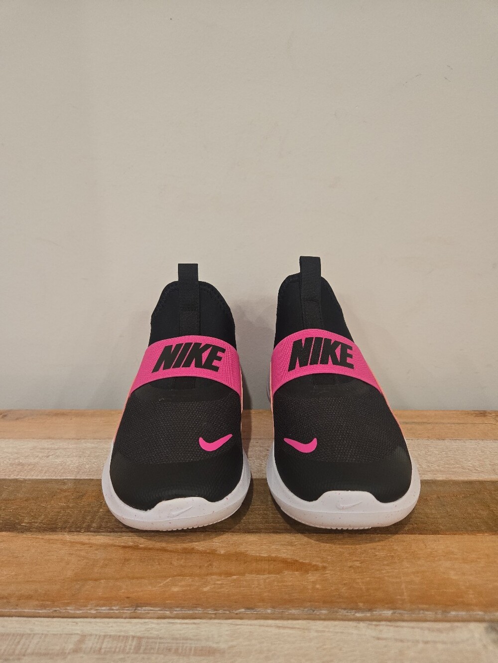 Nike Flex Runner 4 IF2893-604 Laser Fuchsia/White/Black Big Kid Size GS 4Y